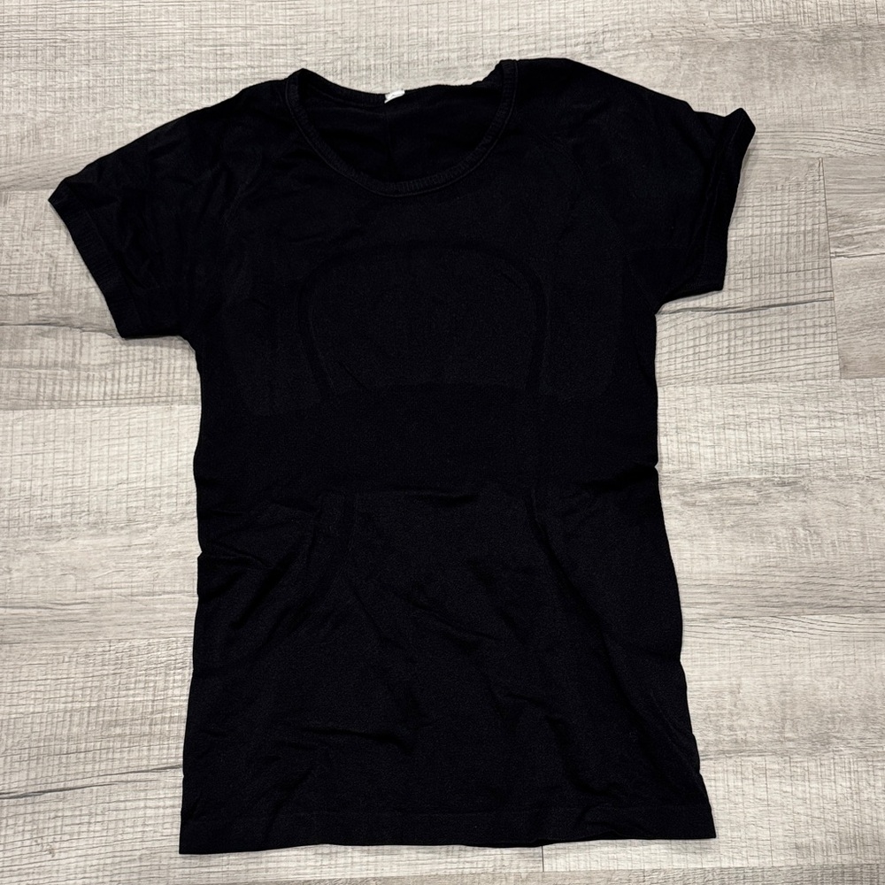 lululemon athletica Black Short Sleeve Tee